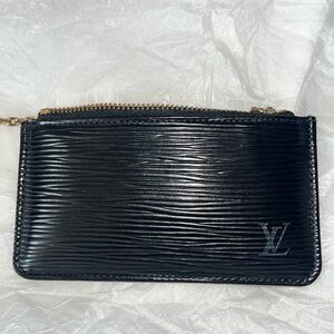 Louis Vuitton black key Clas